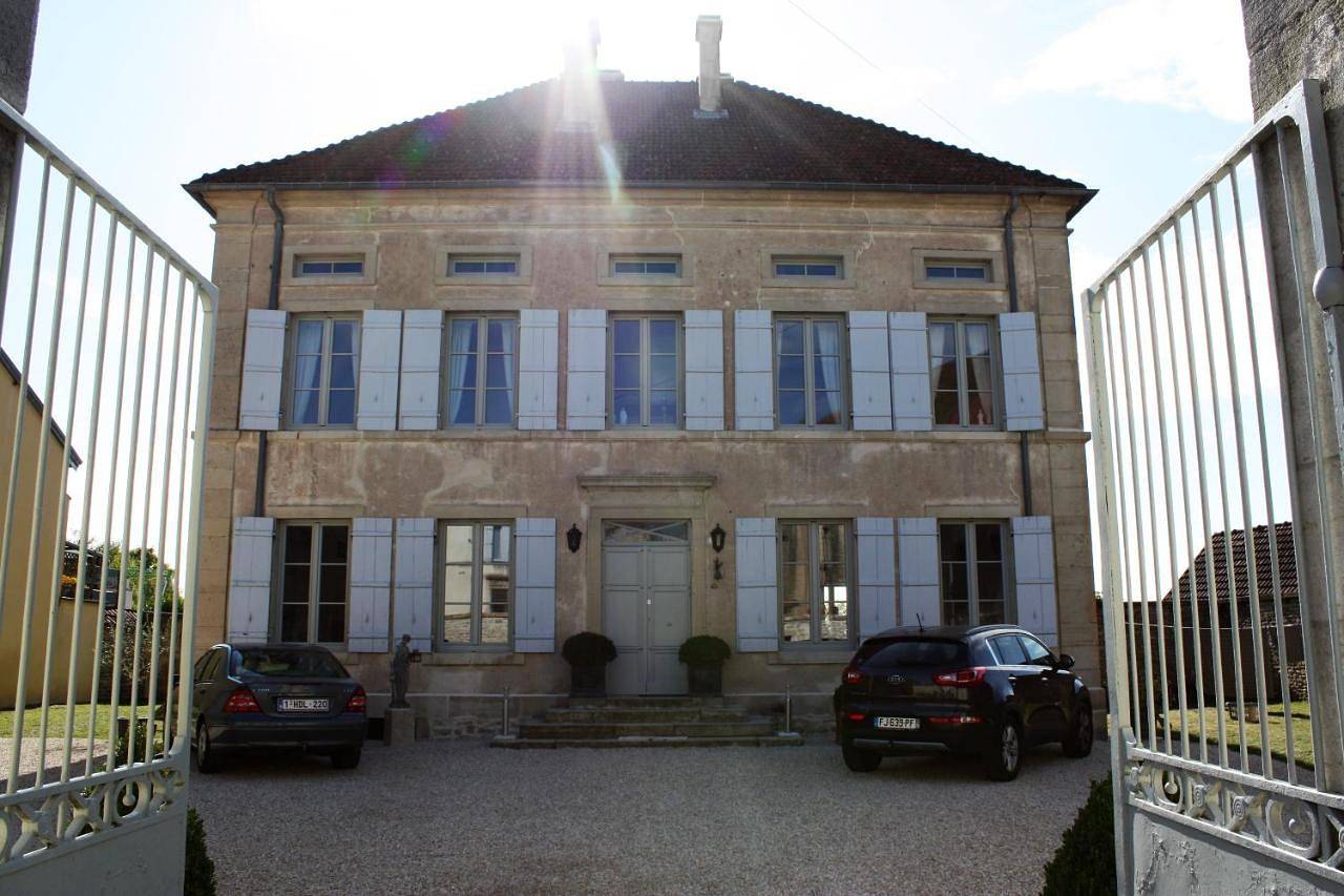 Le vieux presbytère in Combefontaine - Laître, Haute-Saône