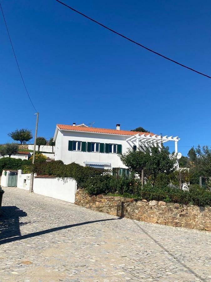 Location de vacances pour 12 personnes, avec terrasse et jardin à Vila de Rei - 3