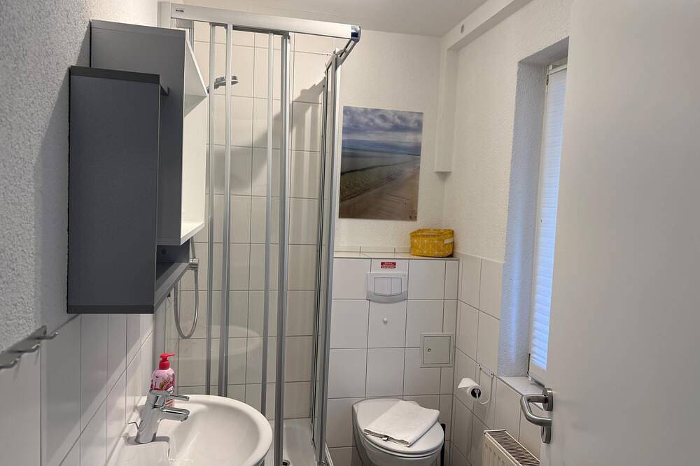 Familienglück im Grünen – D-Haus mit Strandnähe und Waldspaziergängen in Ostseebad Karlshagen, Karlshagen