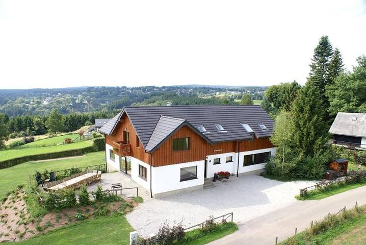 Ferienhaus für 30 Personen, mit Sauna und Whirlpool sowie Garten