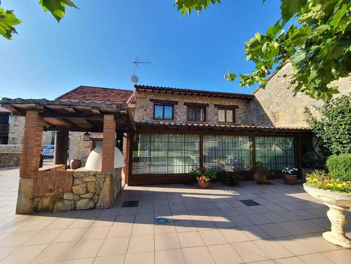 Casa rural para 8 personas, con vistas y jardín en Alfoz de Lloredo - 2