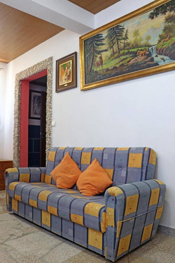 Location de vacances pour 4 personnes, avec piscine et vue ainsi que bassin pour enfant et jardin dans Castro Daire - 4