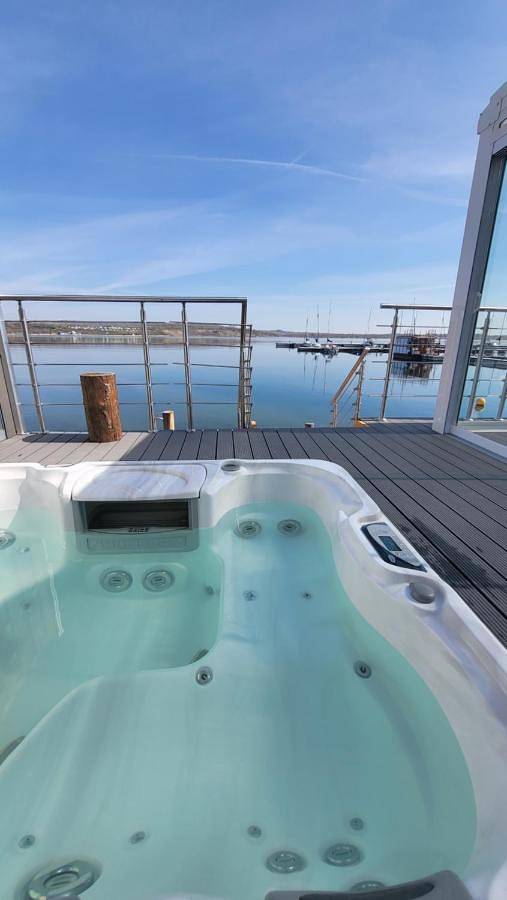 Ferienhaus für 6 Personen, mit Pool und Whirlpool sowie Sauna und Terrasse, kinderfreundlich in Mücheln (Geiseltal) - 2