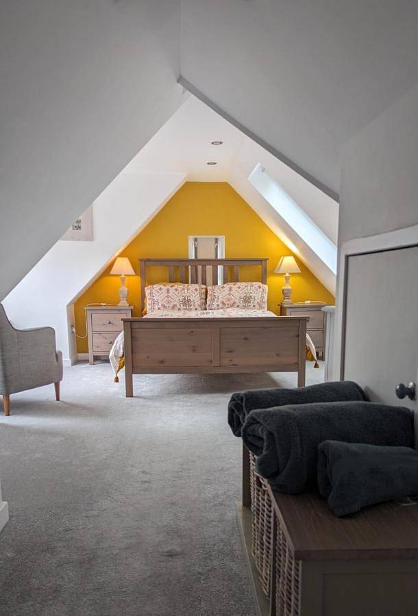 Entire apartment, Two-Bedroom Apartment in Hove, Brighton