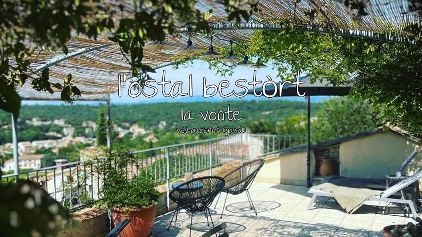 Gîte pour 2 personnes, avec piscine ainsi que jardin et vue à Vézénobres - 2
