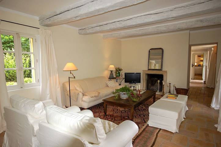 Location de vacances pour 8 personnes, avec terrasse et jardin à Pernes-les-Fontaines - 2