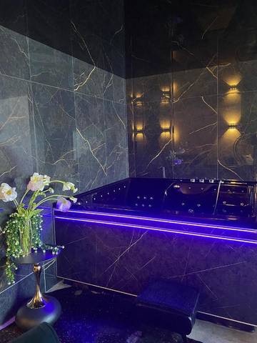 Maison de vacances pour 2 personnes, avec jardin ainsi que piscine et vue dans Saône-et-Loire