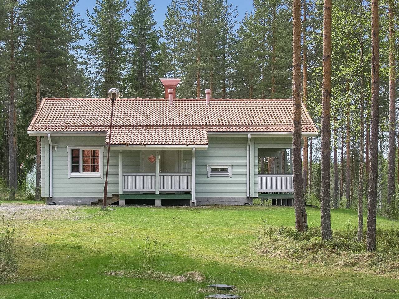 Yläneuvola niemi in Jormasjärvi
