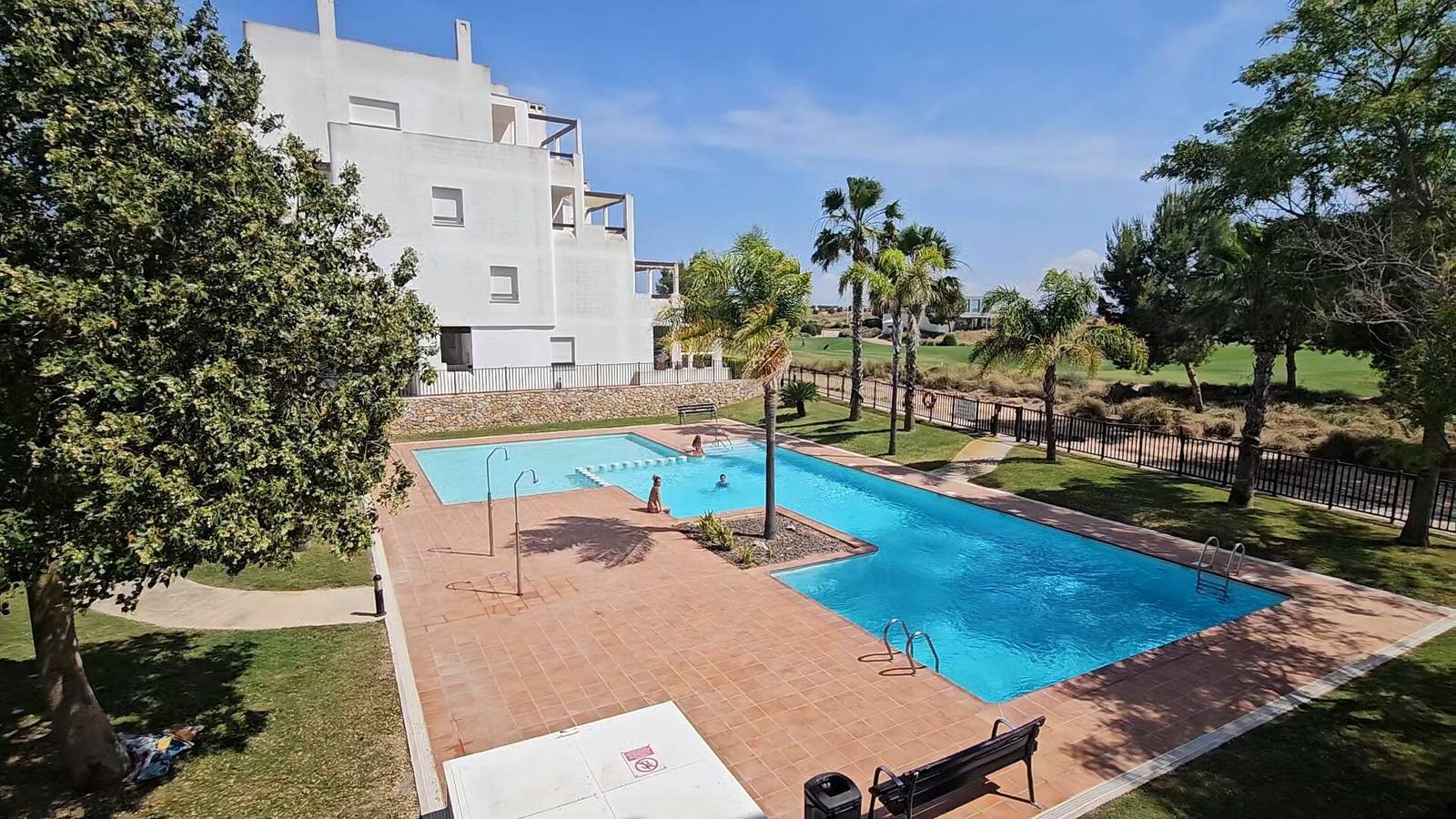 Bel appartement 2 chambres au Condado de Alhama Golf Resort avec piscines, climatisation, Wifi in Condado de Alhama, Alhama de Murcia