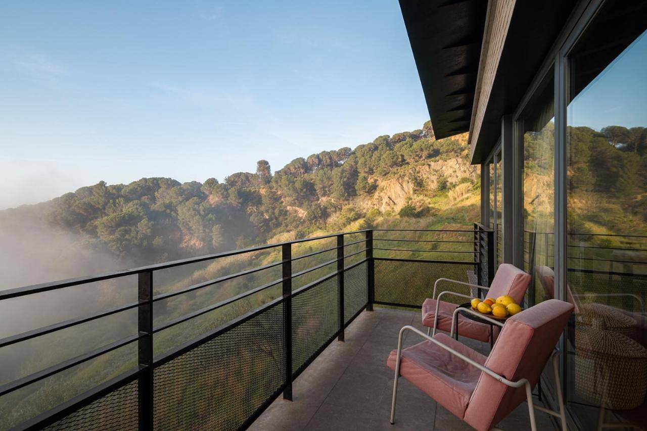 4 Br vila 25 minutes to Barcelona Fantastic sea views pool in Alella, Costa del Maresme