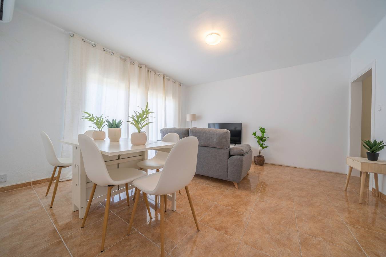 Apartamento entero, Homeholidaysrentals Sampai - Costa Barcelona in Pineda de Mar, Costa del Maresme