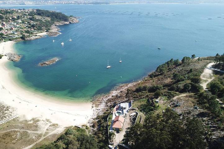 Casa rural para 16 personas, con jardín y terraza en Cangas