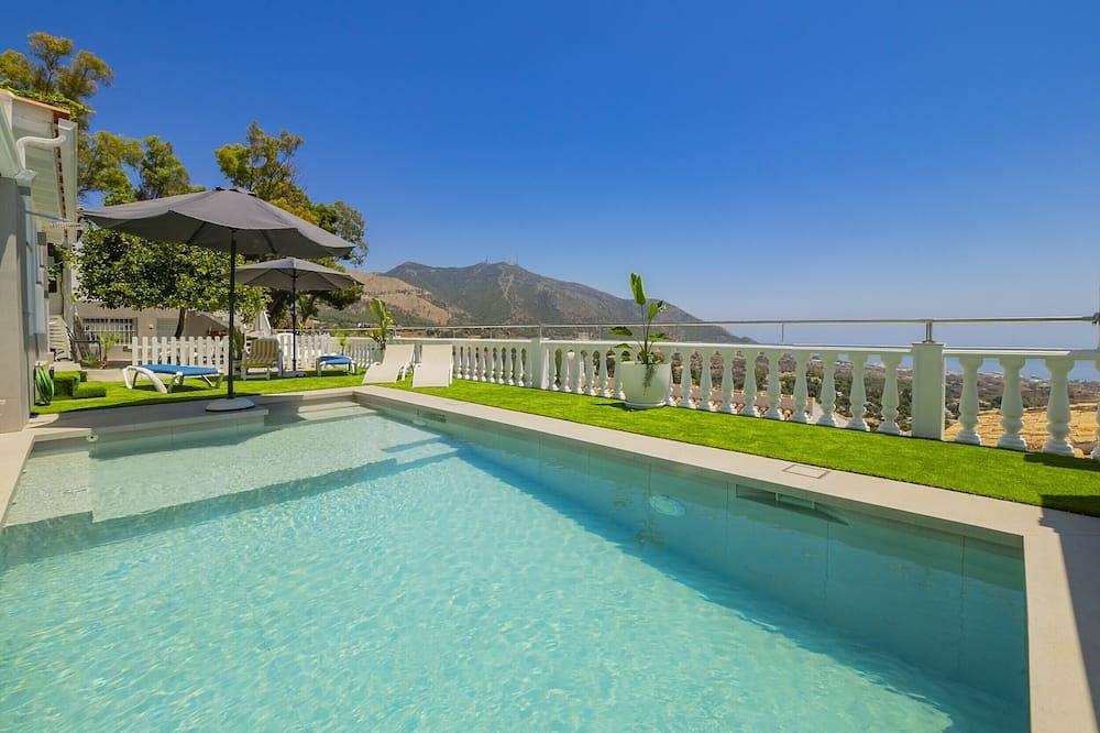 Apartment for 4 People in Mijas Pueblo, Mijas