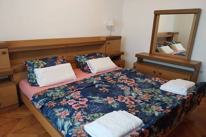 Holiday Home Marina - Two Bedroom Holiday Home with Terrace in Jablanac, Naturpark Velebit