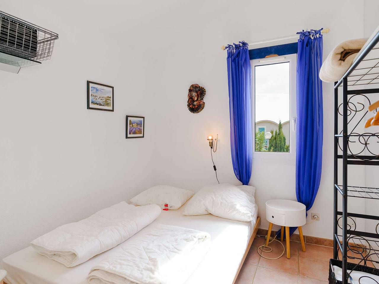 Charming 3-Bedroom House with Veranda, Terrace, and Parking near Grazel Beach in Gruissan in Gruissan (Ville), Gruissan