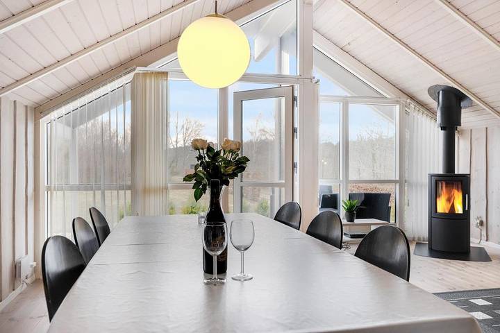 Rummeligt og velholdt feriehus med spa og sauna – kun få minutter fra Øer Strand in Øerne, Ebeltoft