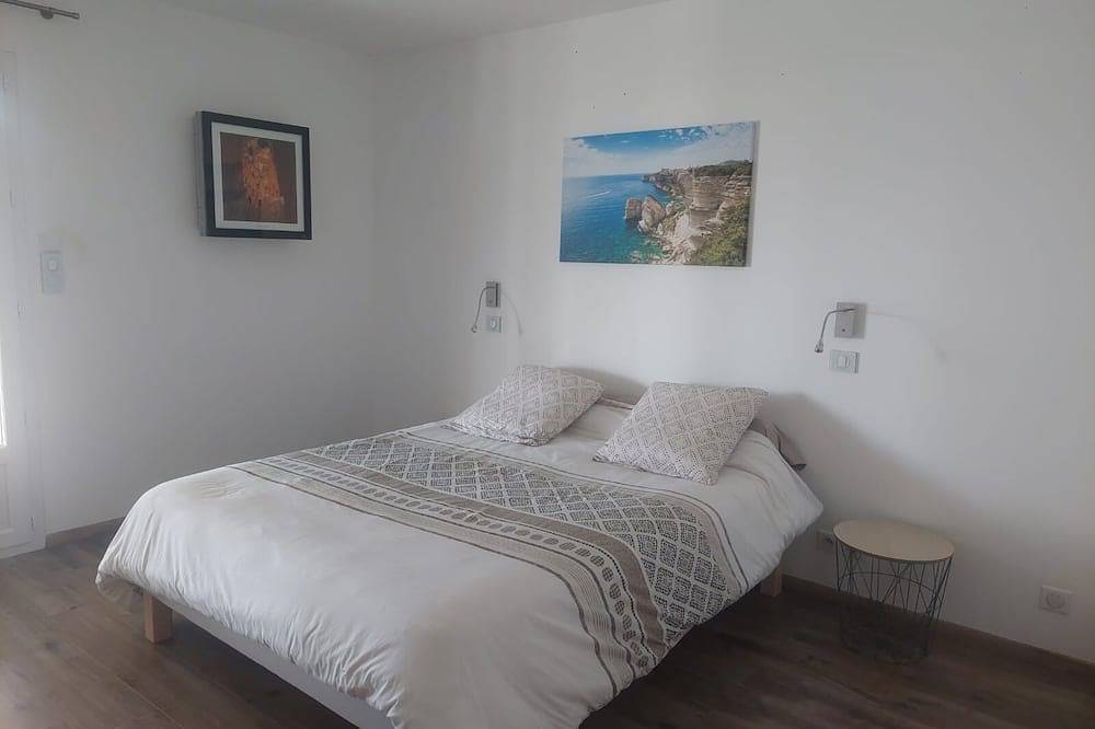 Grande Villa 10/12 Pers vue mer + Véhicule in Alata (Corsica), Ajaccio e dintorni