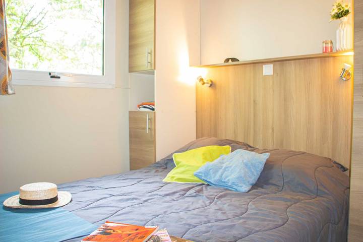 Gîte pour 6 personnes, avec jacuzzi ainsi que piscine et terrasse, adapté aux familles à Saint-Geniès - 4