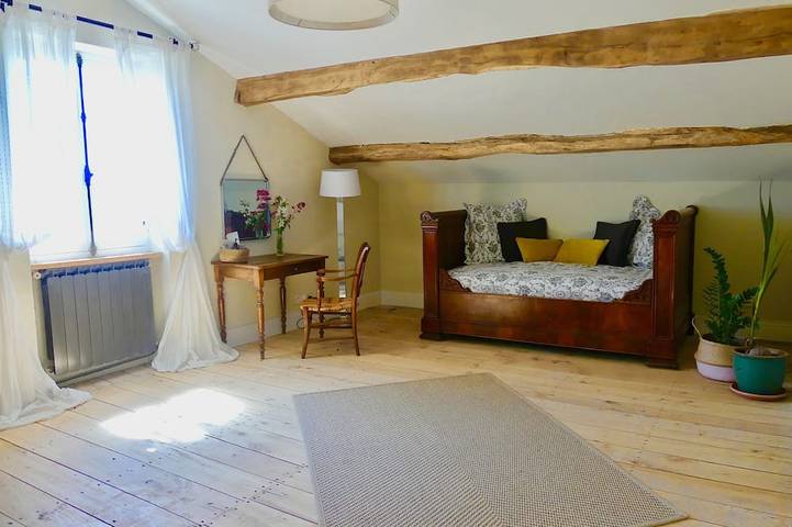 Location de vacances pour 9 personnes, avec terrasse et jardin dans Baignes - 3