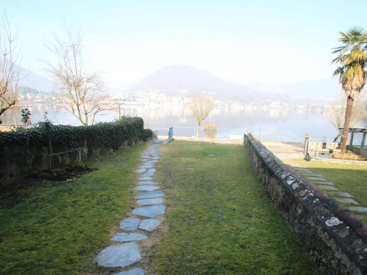 Ganze Wohnung, Lungolago - Lungolago 200.2 in Lavena Ponte Tresa, Luganer See (Lombardei)