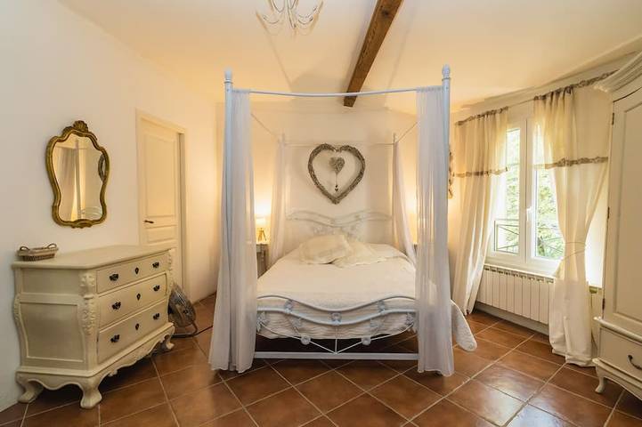 Location de vacances pour 16 personnes, avec jardin à Monteils (Gard) - 2