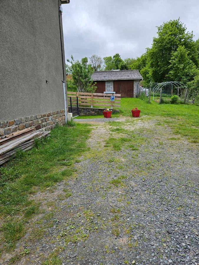 Gîte pour 4 personnes, avec terrasse, animaux acceptés à Saint-Georges (Cantal) - 3