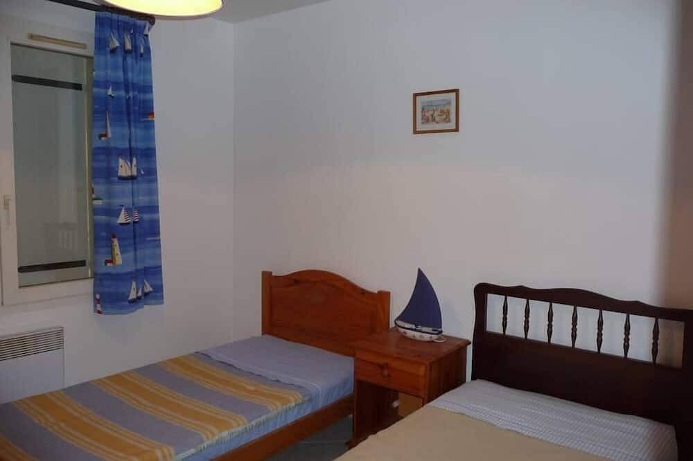 Location d'une maison de vacances dans un petit bourg calme et sympathique in L'Éguille, Côte de Beauté