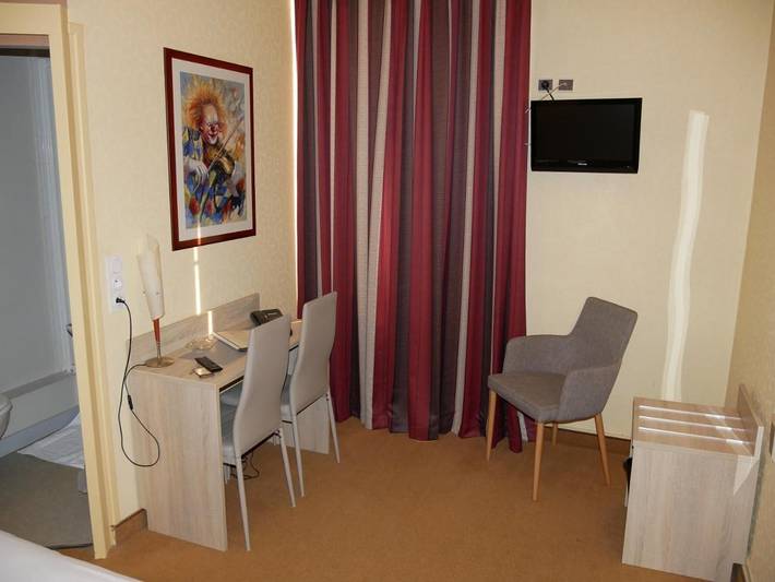 Hôtel pour 2 personnes, avec terrasse, animaux acceptés à Chauvigny - 4