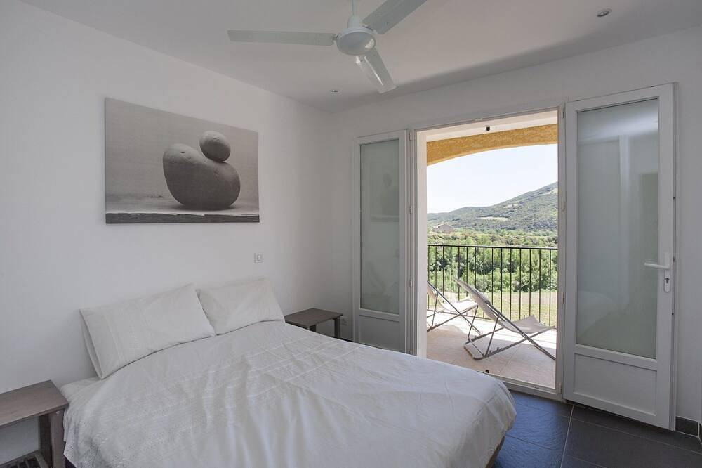 Villa Roquebrun con piscina in Roquebrun, Region de Béziers