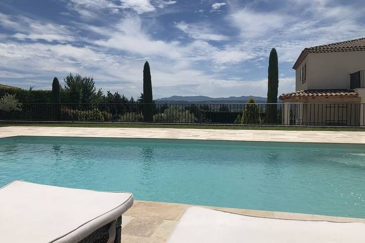Villa pour 16 personnes, avec jardin et balcon à Aix-en-Provence