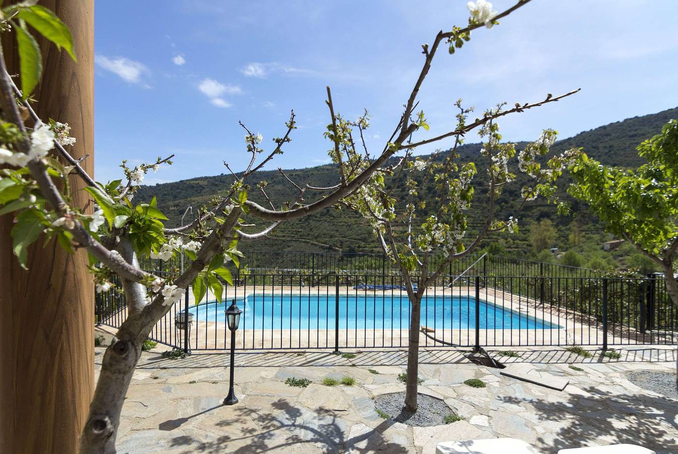 Casa de vacaciones 'Casa Rural Albaida' con vistas a la montaña, piscina compartida y Wi-Fi in Laroya, Provincia de Almería