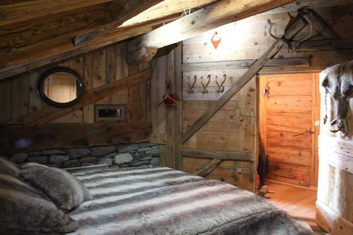 Gîte pour 4 personnes, avec terrasse à La Côte-d'Aime - 2