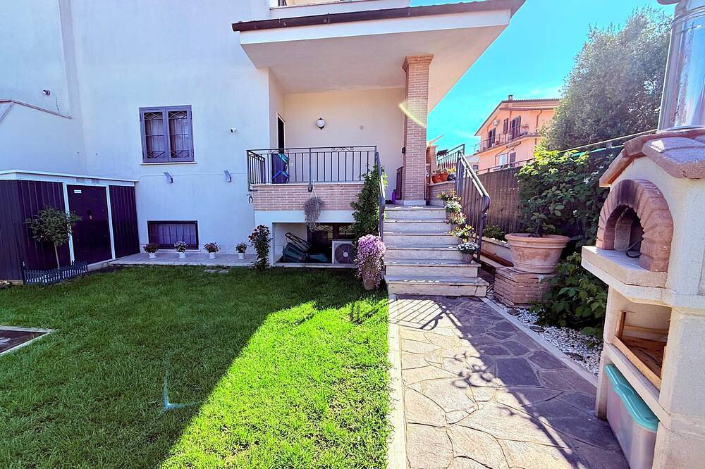 B&B La Fenice Rome - Fiumicino. Close to the center of Rome and the airport. in Rome, Rome Province