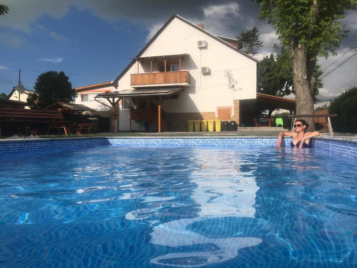 Ganze Wohnung, Famvarga Apartmanház in Balatonfenyves, Plattensee Südufer