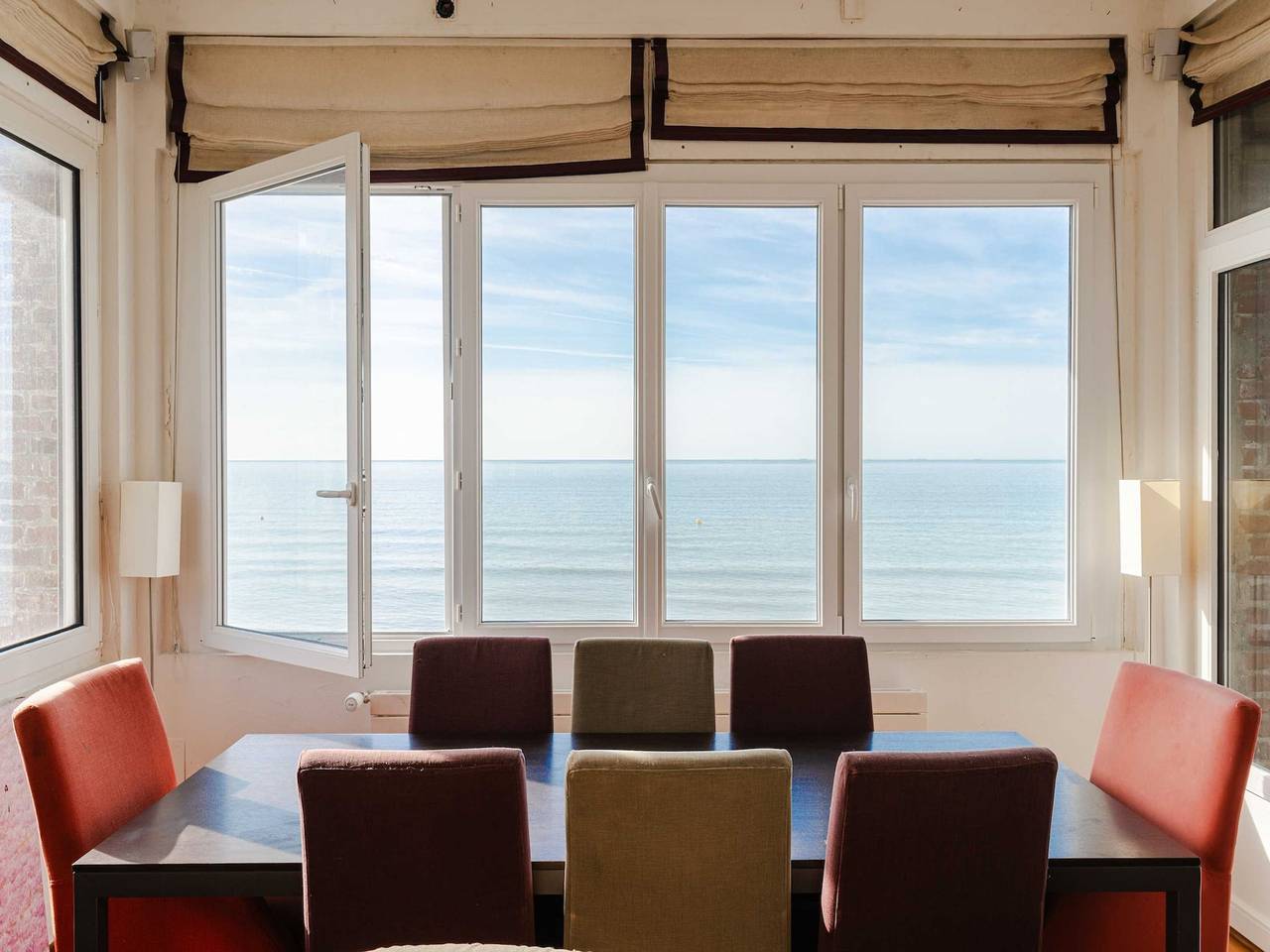 The Benervilloise villa with its feet in the water in Benerville-sur-Mer, Lisieux und Umgebung