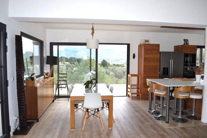 Villa pour 7 personnes, avec vue ainsi que jardin et piscine à Aubagne - 2