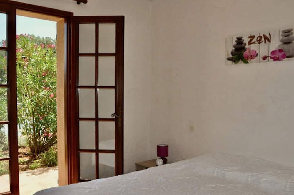 Le Cade, house for 6/8 with private pool in Carcès, Brignoles region