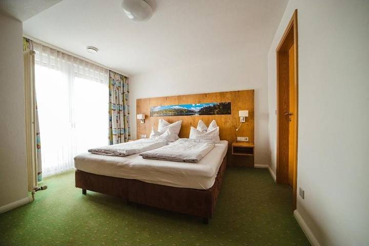 Chambre d’hôte pour 2 personnes, avec balcon et vue à Titisee-Neustadt - 4