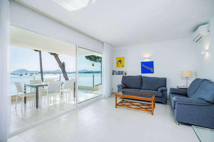 Ganze Wohnung, Apartment Catalina 2B tres dormitorios am Strand mit Terrasse und Wlan in Port de Pollença, Pollença
