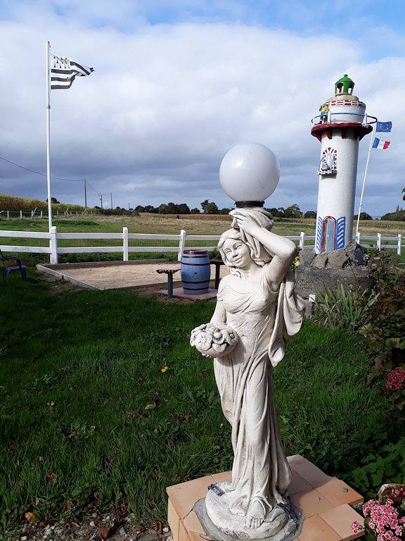 Gîte pour 8 personnes, avec terrasse et jardin, animaux acceptés dans Beaussais-sur-Mer - 2