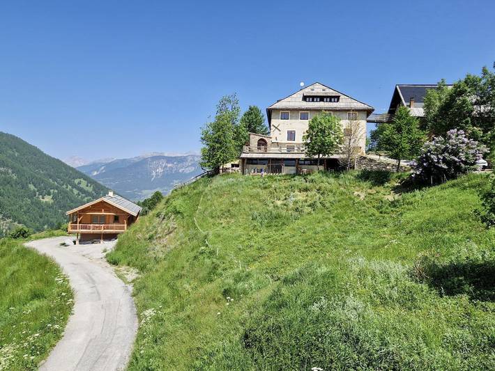 Gîte pour 6 personnes, avec terrasse, animaux acceptés à Molines-en-Queyras - 2