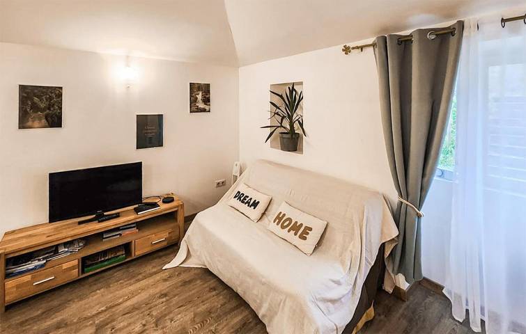 Location de vacances pour 4 personnes, avec Jardin à Saint-Maigrin - 4
