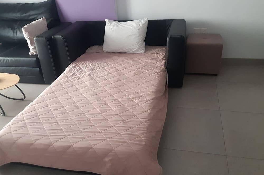 Ganze Wohnung, Located in the charming town of Larnaca, just a 10-minute walk away from beach. in Larnaka, Larnaca Bezirk