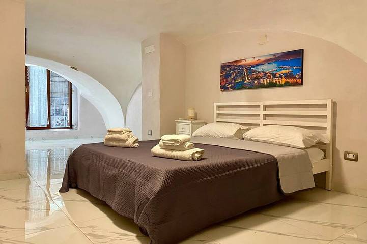 Apartamento entero, House Of Fabio | A traditional townhouse in the historic center, surrounded by art and history in Nápoles, Provincia de Nápoles