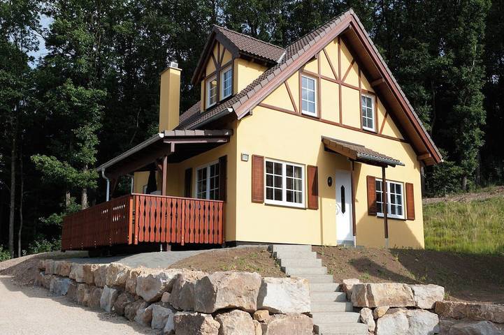 Villa für 6 Personen, mit Garten und Sauna sowie Whirlpool, mit Haustier in Nordrhein-Westfalen