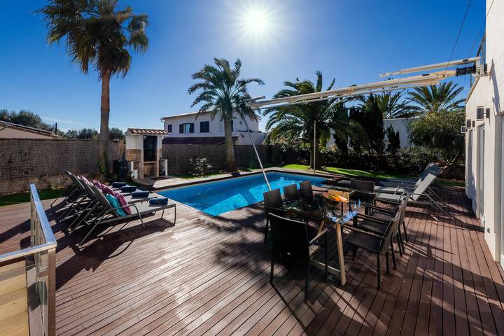 Location de vacances pour 10 personnes, avec Balcon et Jardin à Cala Figuera