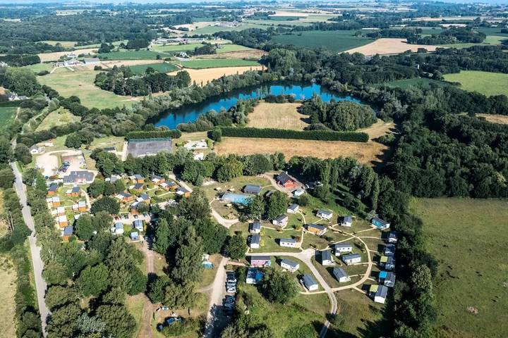 Camping für 4 Personen, mit Terrasse, mit Haustier in Atlantikküste Frankreich - 2
