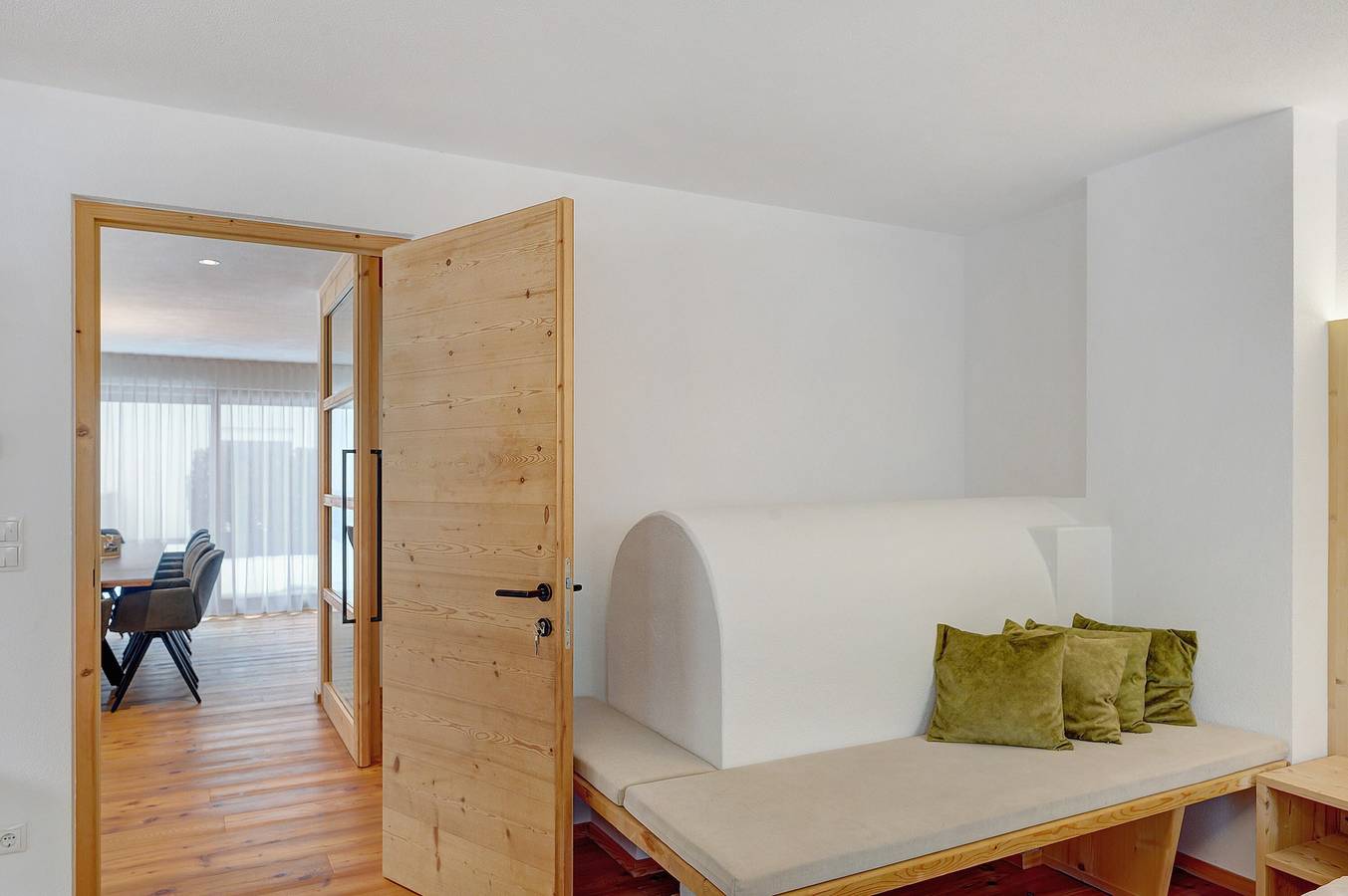 Entire apartment, New Opening Penthouse Zirm with Mountain Views, Private Terrace, and Large Dining Room in Mühlwald, Ziller valley alps