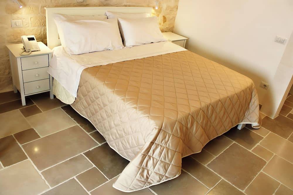 Appartamento intero, Prima Stella - Campanile Inn \ncomfortable room in historic building -Locorotondo in Locorotondo, Provincia di Bari