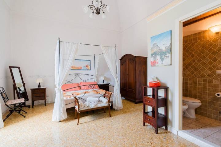 Gîte pour 3 personnes, avec vue et terrasse, animaux acceptés à Specchia - 2